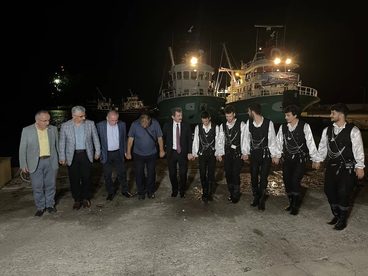 Samsun'da balıkçılar “vira bismillah” diyerek denize açıldı
