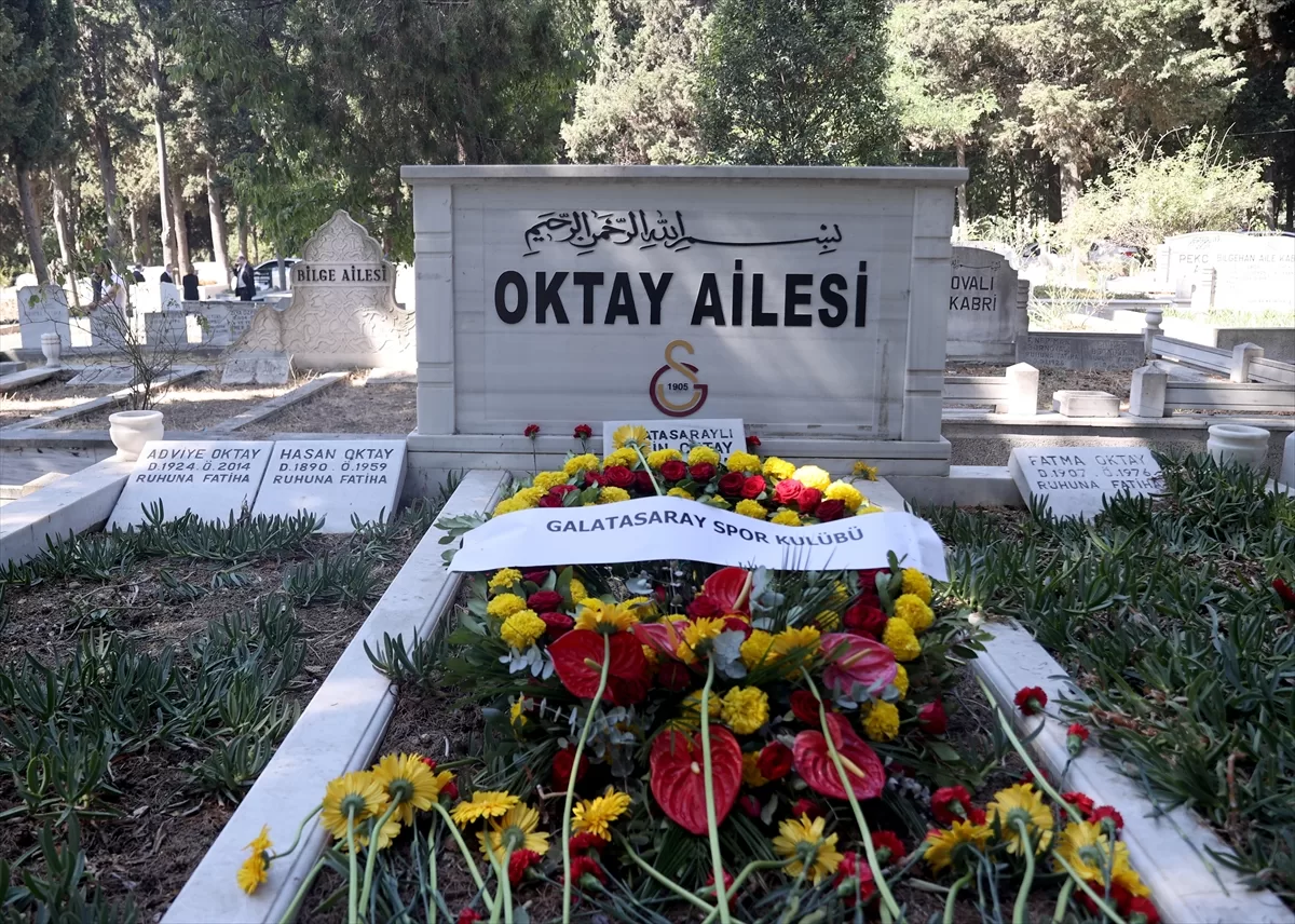 “Taçsız Kral” Metin Oktay, kabri başında anıldı