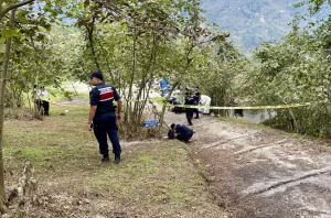 TRABZON (AA) – Trabzon'un Yomra ilçesinde bir kişi, tartıştığı kardeşi