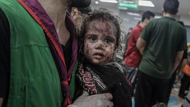 İsrail Gazze’de hastaneyi bombaladı: 500 kişi öldü