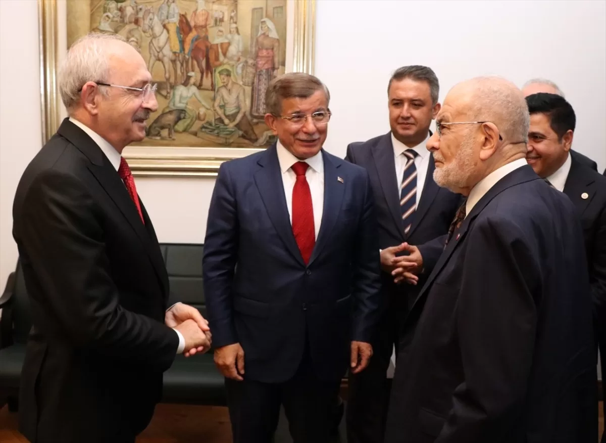 Ahmet Davutoğlu ve Temel Karamollaoğlu, Kemal Kılıçdaroğlu'nu TBMM'de ziyaret etti