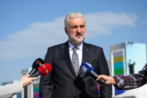 - "Bugün saat 15.00'te İstanbullular olarak, Türkiyeliler olarak bu vahşete