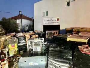 ANTALYA (AA) – Antalya'nın Aksu ilçesinde bir depoda 12 ton