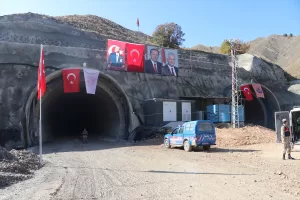 ERZİNCAN (AA) – Ulaştırma ve Altyapı Bakanı Abdulkadir Uraloğlu, son