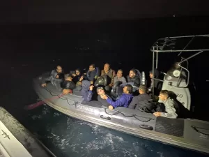 MUĞLA (AA) – Muğla'nın Bodrum ilçesi açıklarında, üç ayrı lastik