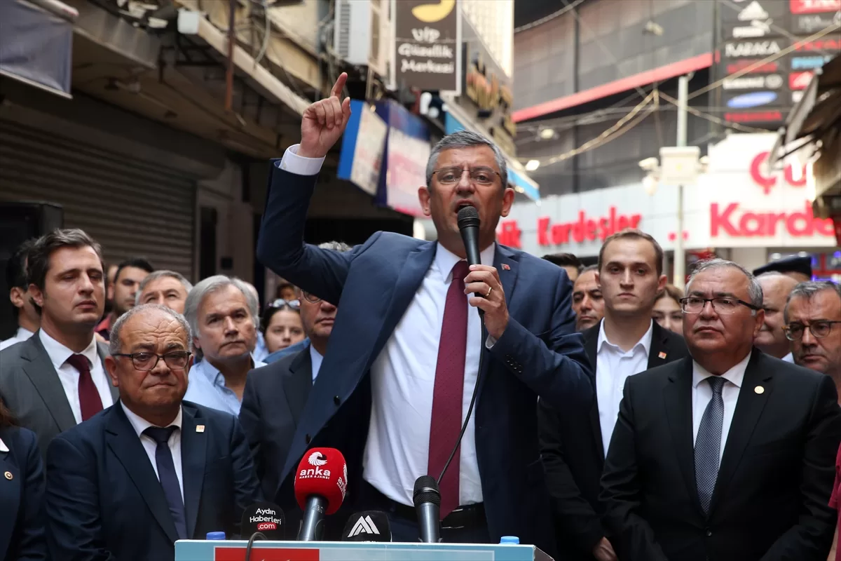CHP Genel Başkan adayı Özel, Aydın'da partililerle bir araya geldi:
