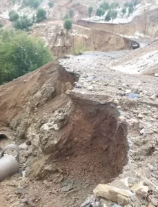 DİYARBARKIR (AA) – Diyarbakır'ın Kulp ilçesinde sağanak hayatı olumsuz etkiledi.