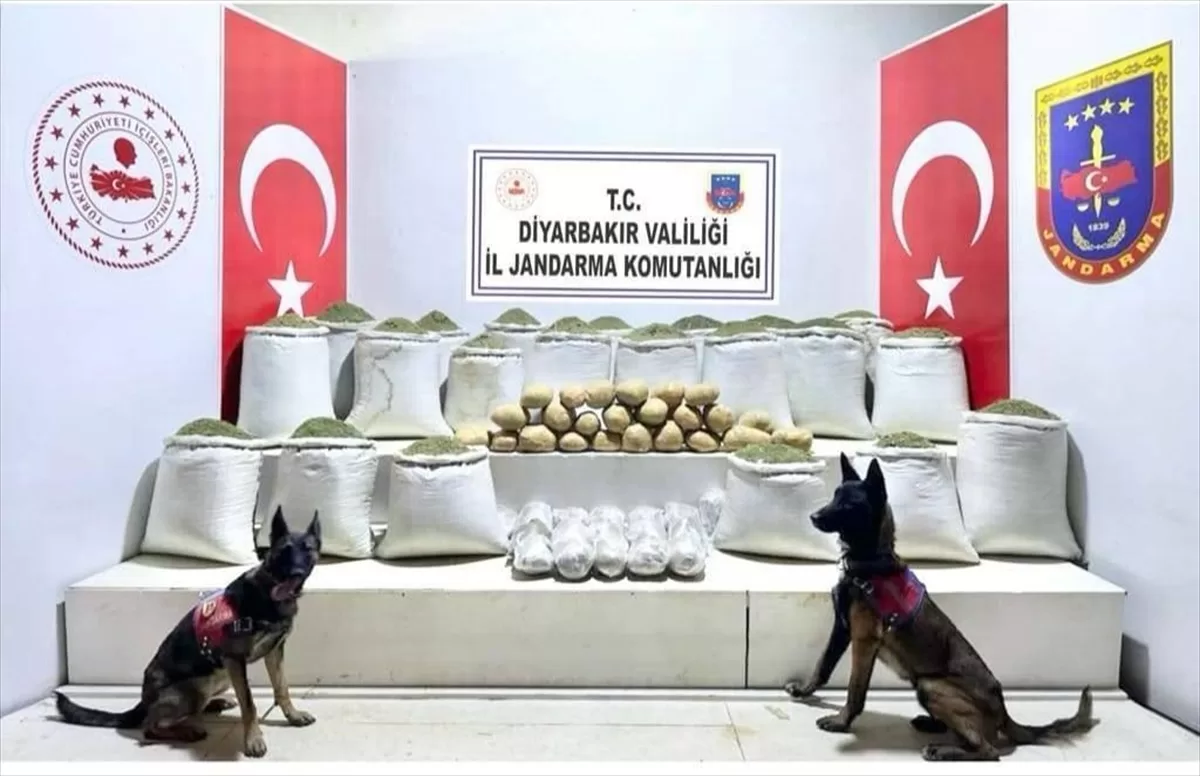 Diyarbakır'da uyuşturucu operasyonunda 637 kilogram esrar ele geçirildi