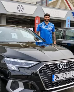 TRABZON (AA) – Doğuş Otomotiv'in sponsorluk anlaşması kapsamında Trabzonspor'un araç