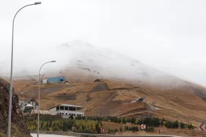 ERZURUM (AA) – Türkiye'nin önemli kayak merkezlerinden Palandöken'in zirve noktası