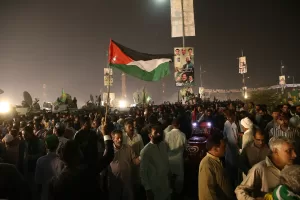 LAHOR (AA) – Pakistan'a yaklaşık 4 yılın ardından geri dönen