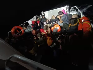 MUĞLA (AA) – Muğla'nın Fethiye ilçesi açıklarında lastik botta 33