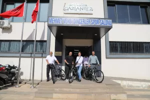 GAZİANTEP (AA) – Gaziantep Büyükşehir Belediyesince, "24 Kasım Öğretmenler Günü"