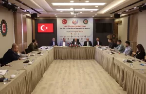 ANKARA (AA) – HAK-İŞ Genel Başkanı Mahmut Arslan, "Çok kazanandan