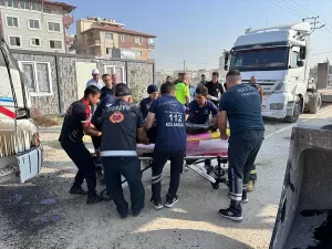 HATAY (AA) – Hatay'ın merkez Antakya ilçesinde, kamyon damperinin onarım