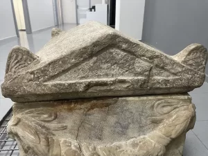 ISPARTA (AA) – Isparta'da düzenlenen tarihi eser operasyonunda Roma dönemine