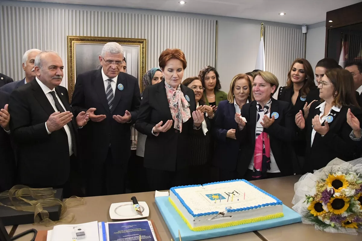İYİ Parti Genel Merkezi'nde 6. kuruluş yıl dönümü kutlaması
