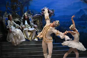 İZMİR (AA) – İzmir Devlet Opera ve Balesi (İZDOB) sezonun