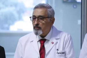 İZMİR (AA) – İzmir Ekonomi Üniversitesi (İEÜ) Medical Point Hastanesinde