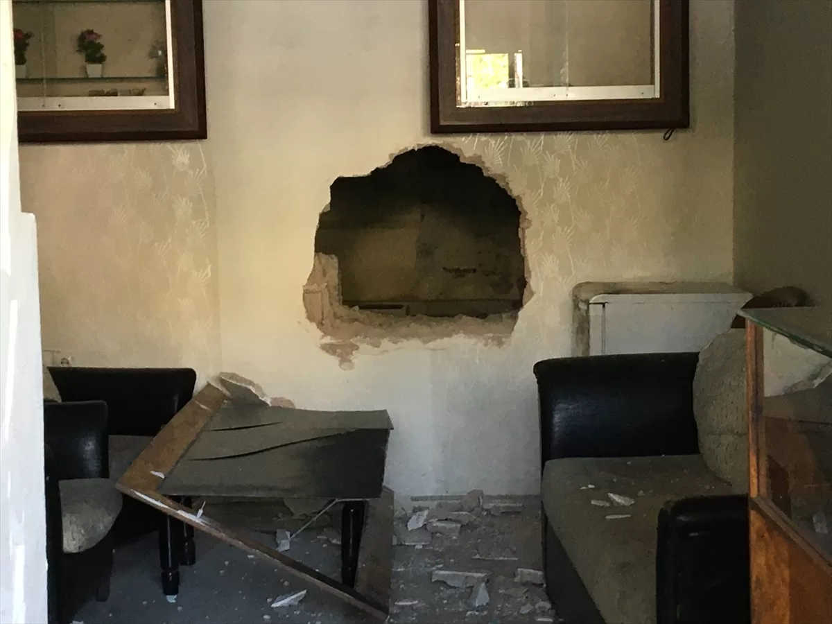 Kahramanmaraş'ta duvarı kırılarak girilen kuyumcudan hırsızlık