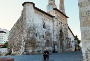 SİVAS (AA) – Cumhurbaşkanlığı Kültür ve Sanat Büyük Ödülü sahibi