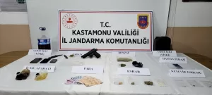 KASTAMONU (AA) – Kastamonu'nun Cide ilçesinde düzenlenen uyuşturucu operasyonunda gözaltına