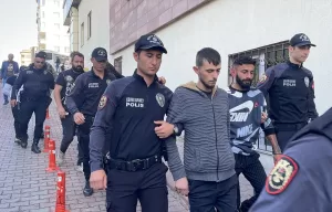 KAYSERİ (AA) – Kayseri'de polisin düzenlediği uyuşturucu operasyonunda 8 şüpheli