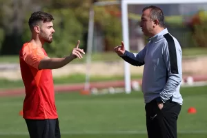 - "Kayserispor'da sadece stoper ve kaleci pozisyonunda oynamadım. Benim için