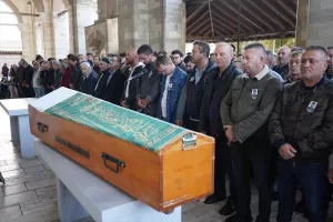 KOCAELİ/EDİRNE (AA) – Kocaeli'nin İzmit ilçesinde otomobilin çarpması sonucu kaldırıldığı