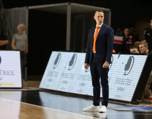 - Manisa Büyükşehir Belediyespor: 79 - Norrkoping Dolphins: 52