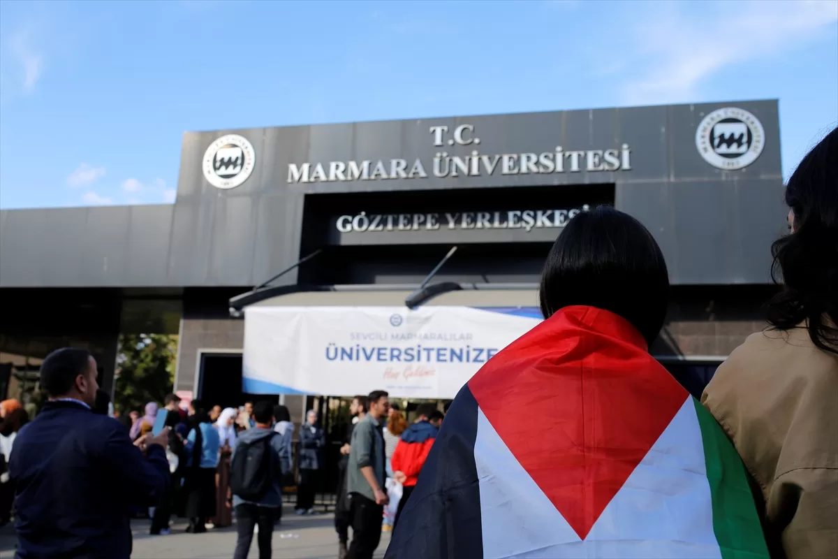 Marmara Üniversitesi öğrencileri İsrail'in Gazze'ye saldırılarına tepki gösterdi