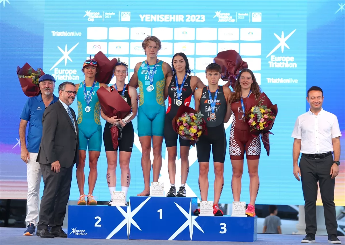 Mersin'deki Avrupa Triatlon Kupası'nda ilk gün yarışları tamamlandı