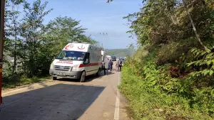 - Yaralılar çıkarıldıktan sonra yanan araç kullanılamaz hale geldi