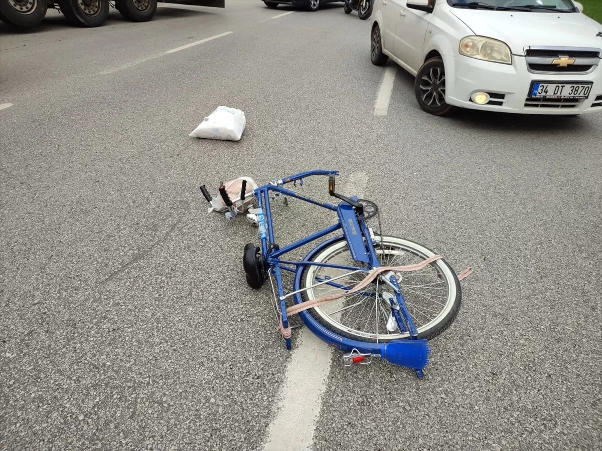 Samsun'da otomobilin çarptığı bisikletli hayatını kaybetti
