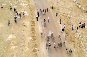 - Dron ile yapılan kontrollerde traktör römorklarına ve mısır tarlalarına