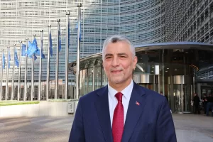 BRÜKSEL (AA) – Ticaret Bakanı Ömer Bolat, Brüksel'de, ticari ve