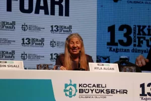 KOCAELİ (AA) – Tiyatro sanatçısı Ayla Algan ve Mehmet Atay,