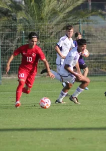 - Gruptaki son maçında İskoçya'yı 3-0 yenen genç mililer, Elit