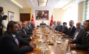 MERSİN (AA) – Ulaştırma ve Altyapı Bakanı Abdulkadir Uraloğlu, turizm