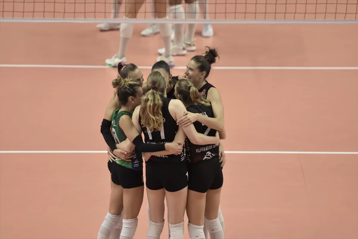 Voleybol: Vodafone Sultanlar Ligi