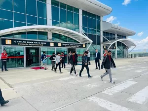 AĞRI (AA) – Ağrı’da, Afganistan uyruklu 826 düzensiz göçmen, 4