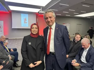 ATİNA (AA) – Yunanistan'ın başkenti Atina'da, Türkiye Cumhuriyeti'nin 100'üncü kuruluş