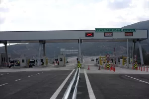 - İki kent arasındaki ulaşım süresini yaklaşık 1 saat 10