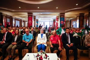 ANTALYA (AA) – Aile ve Sosyal Hizmetler Bakanı Mahinur Özdemir