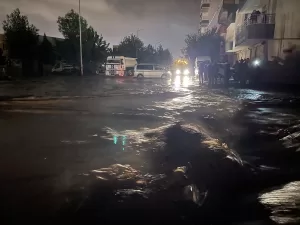 BATMAN (AA) – Batman'da aşırı yağış nedeniyle meydana gelen sele