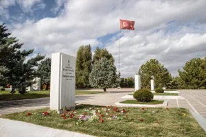 ANKARA (AA) – Eski başbakanlardan Bülent Ecevit, vefatının 17'nci yılında