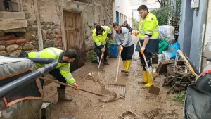 BURSA (AA) – Bursa'nın Mudanya ilçesinde şiddetli yağış nedeniyle mahsur