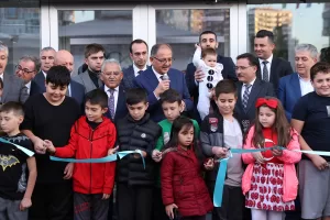 - "Zor bir coğrafyada yaşıyoruz. Burada ayakta kalmanın, bağımsız olmanın,