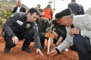 HAKKARİ (AA) – Hakkari'nin Çukurca ilçesinde Milli Ağaçlandırma Günü kapsamında