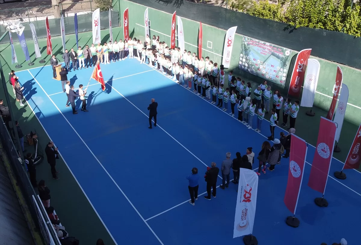 Cumhuriyetin 100. Yılı Büyükler Sonbahar Tenis Turnuvası, Manisa'da başladı